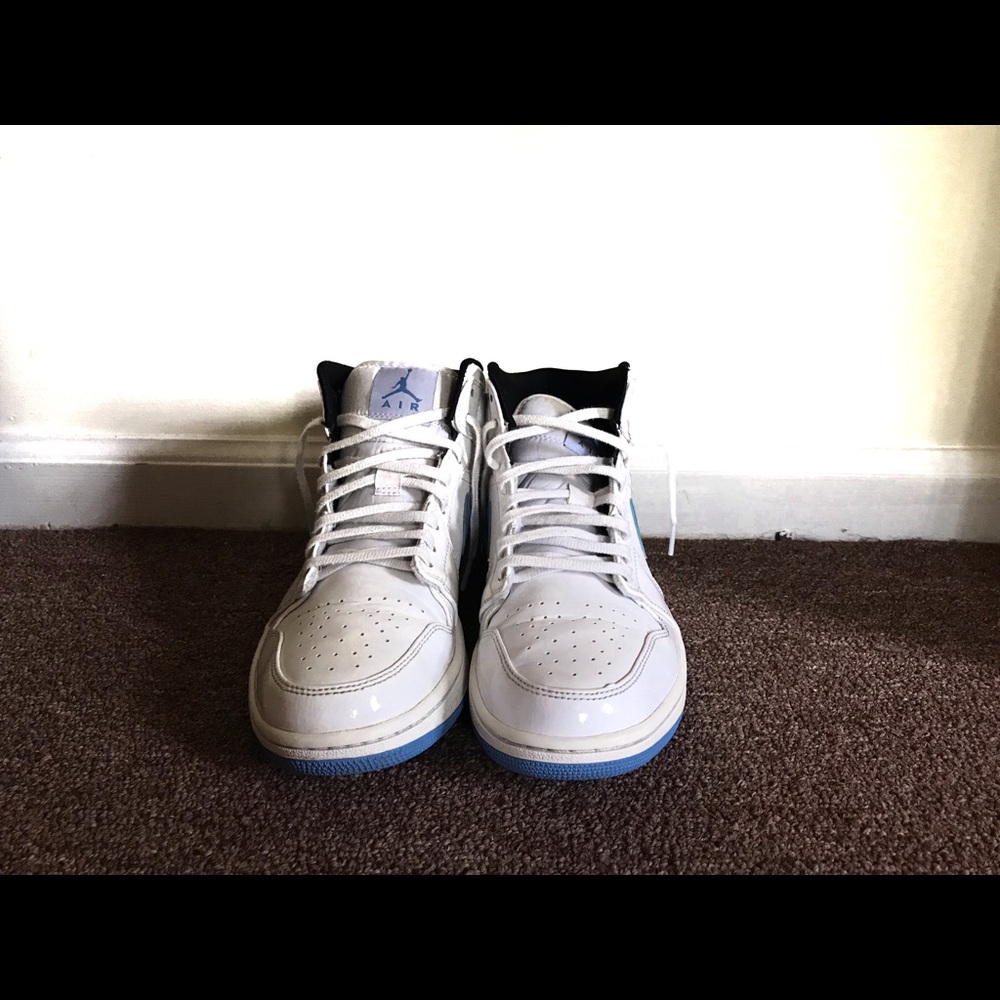 •SOLD•Jordan 1 Legend Blue - Picture 3 of 4